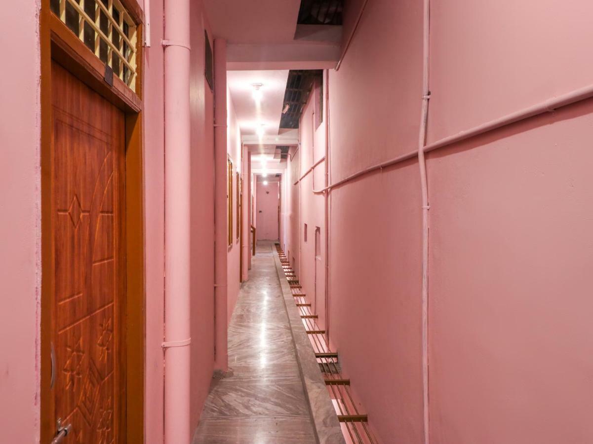 ホテルOyo 46737 Sri Annamalai Residency Tiruvannāmalai エクステリア 写真